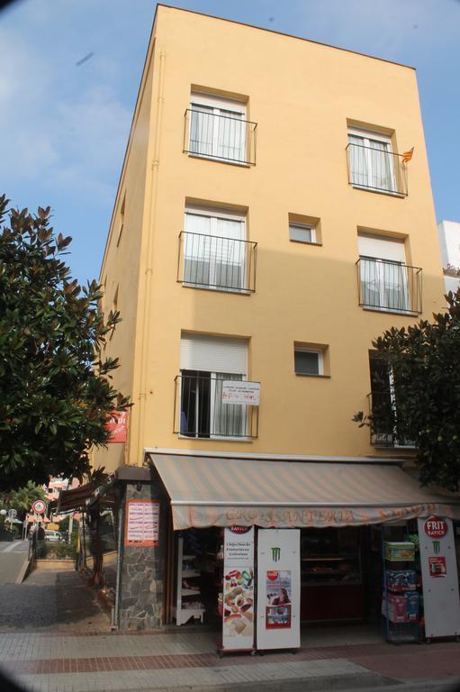 Apartaments Can Claudi Tossa de Mar Luaran gambar